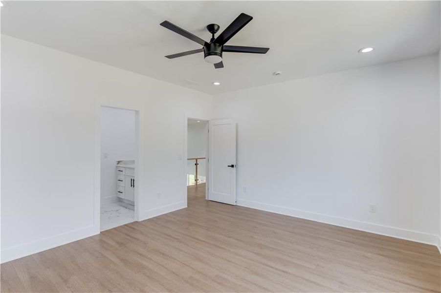 Spacious, unfurnished interior of a new home in , Auburn (Image 18).