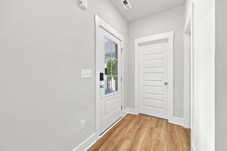 Spacious, unfurnished interior of a new home in Wendell Falls, Wendell (Image 13).