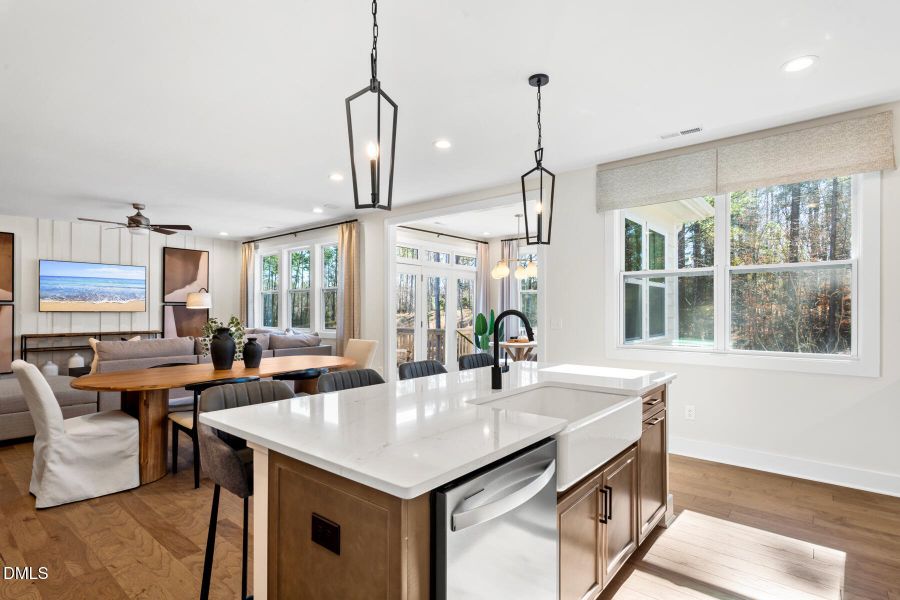 RDU_HighGroveOaks_Eldorado_Lot8_Kitchen8