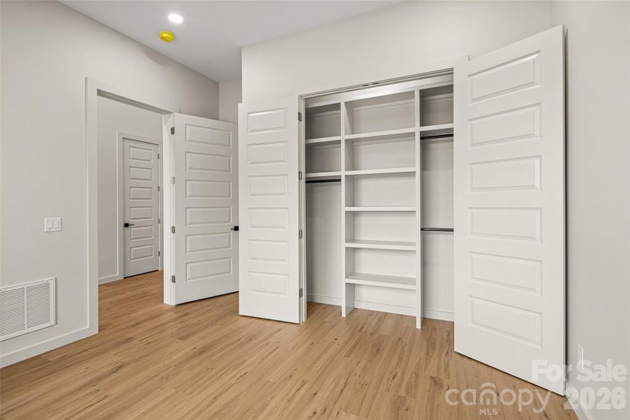 Spacious, unfurnished interior of a new home in , Asheville (Image 42).