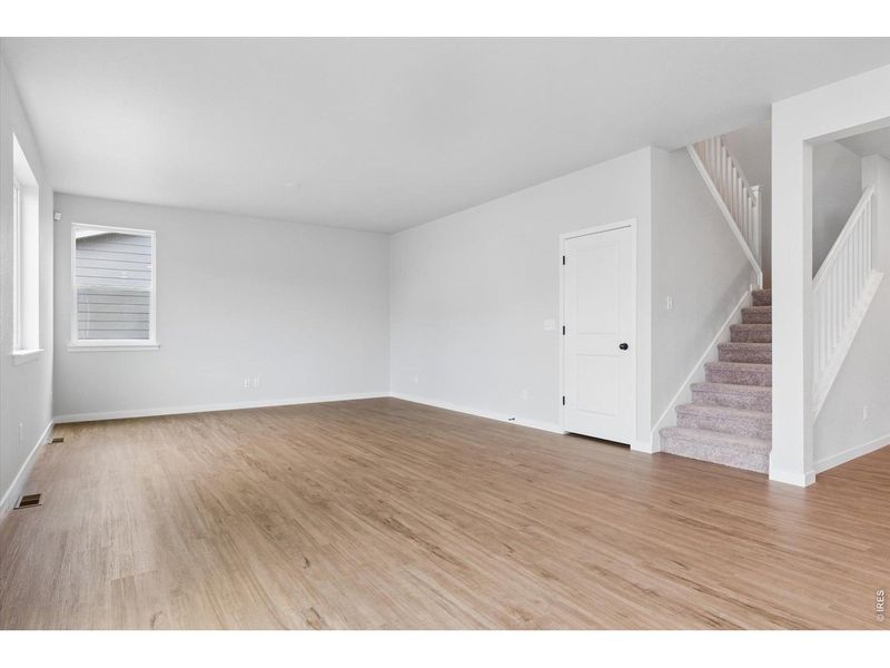 Spacious, unfurnished interior of a new home in Prairie Song, Windsor (Image 15).