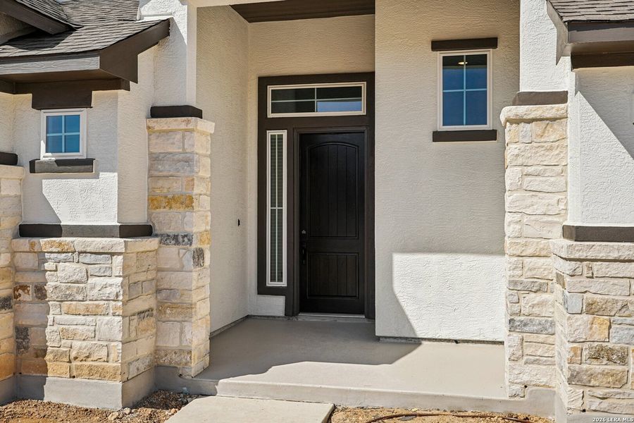 Exterior details and patio area of a home in Meyer Ranch, New Braunfels (Image 26).