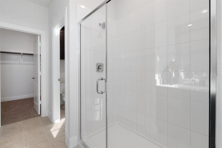 Close-up of interior finishes inside a home in Waterbend, Euless (Image 11).