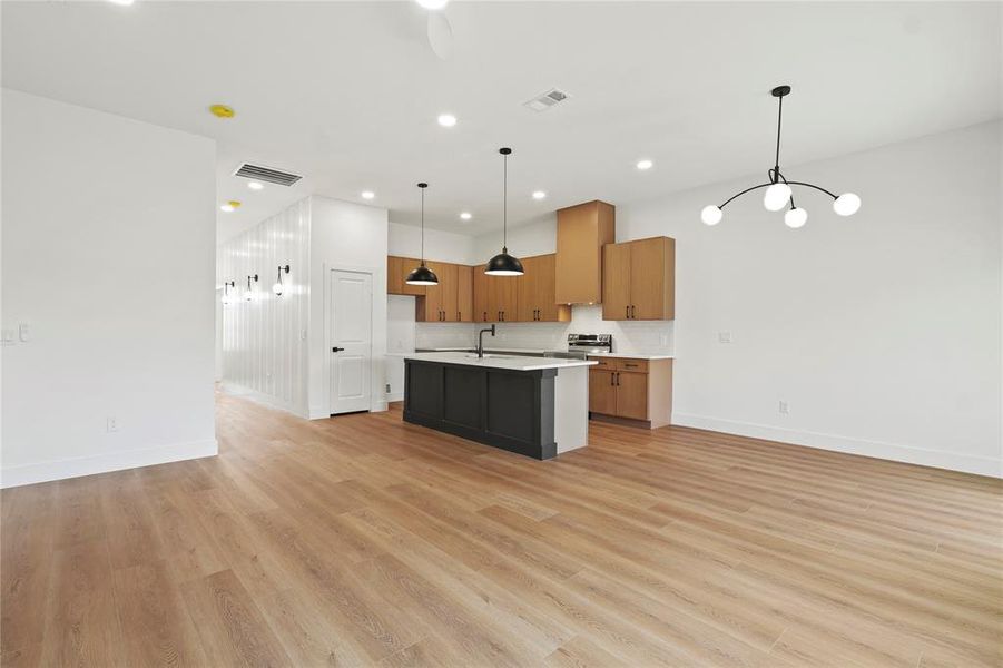 Furnished interior view inside a new home in , Dallas (Image 7).