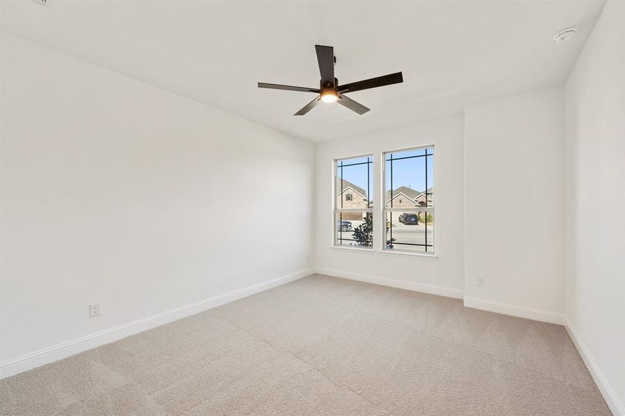 Spacious, unfurnished interior of a new home in Willow Wood Classic 50, McKinney (Image 32).