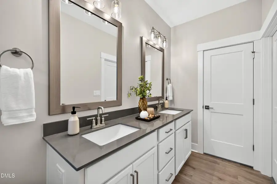 Primary Bath Dual Vanity (Model Home)