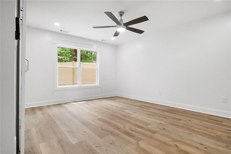 Spacious, unfurnished interior of a new home in , Atlanta (Image 17). Spacious, unfurnished interior of a new home in , Atlanta (Image 17).