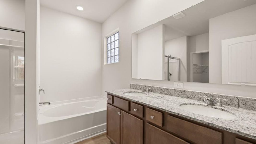 Furnished interior view inside a new home in Creekview, Atlanta (Image 4).