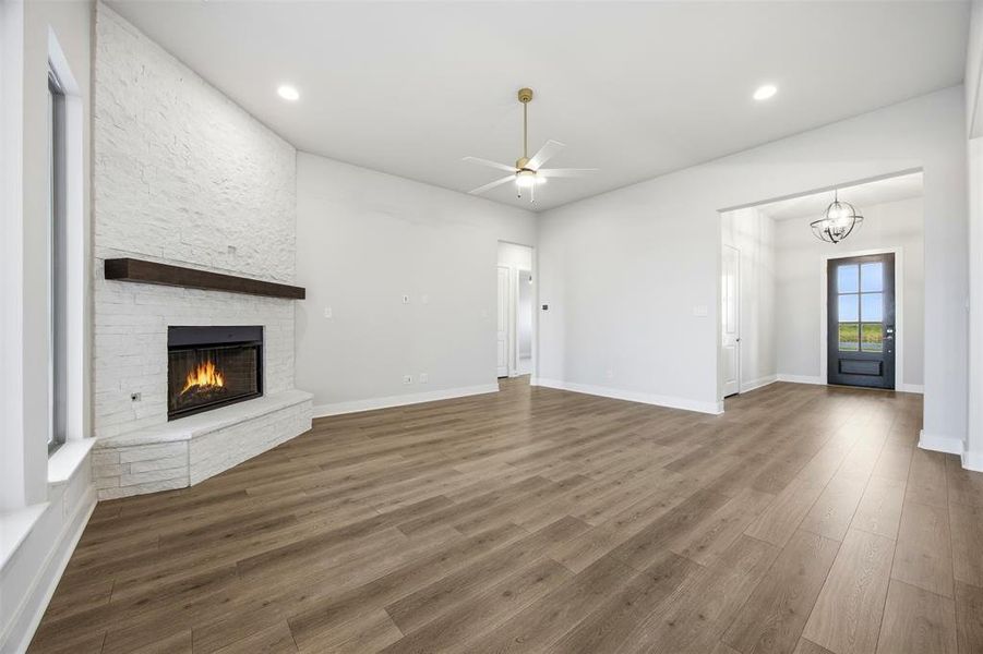 Spacious, unfurnished interior of a new home in Levante - 1 Acre Lots, Waxahachie (Image 20). Spacious, unfurnished interior of a new home in Levante - 1 Acre Lots, Waxahachie (Image 20).