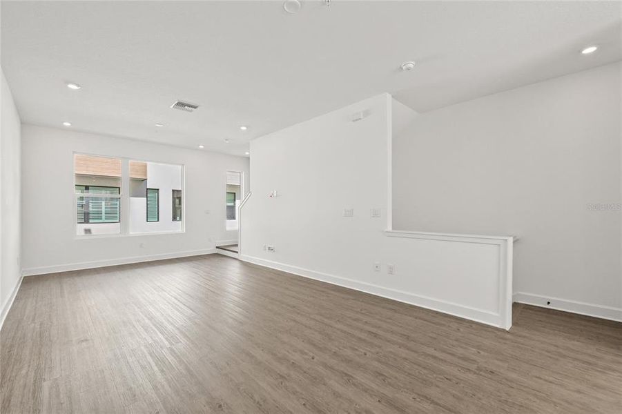 Spacious, unfurnished interior of a new home in Alante, St. Petersburg (Image 26).
