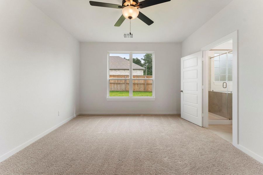 Spacious, unfurnished interior of a new home in Spring Lake, Huntsville (Image 37). Spacious, unfurnished interior of a new home in Spring Lake, Huntsville (Image 37).