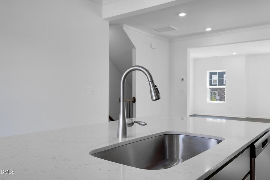 SUN_Stoneriver_Pic_Bradley_Kitchen_5of7