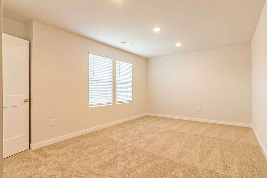 Spacious, unfurnished interior of a new home in Southern Hills, McDonough (Image 12).