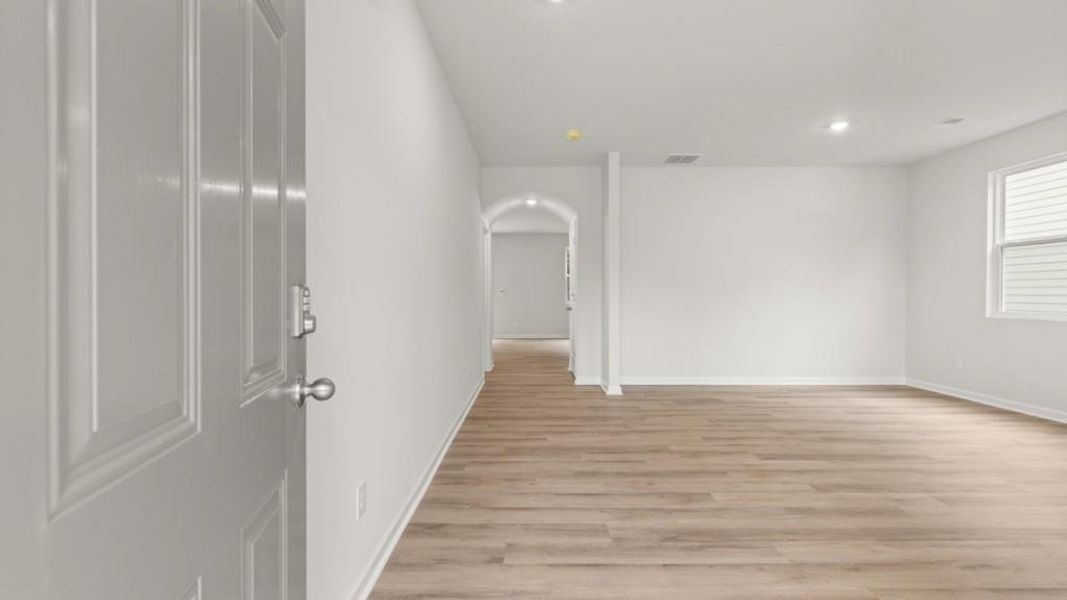 Spacious, unfurnished interior of a new home in , South Fulton (Image 10).