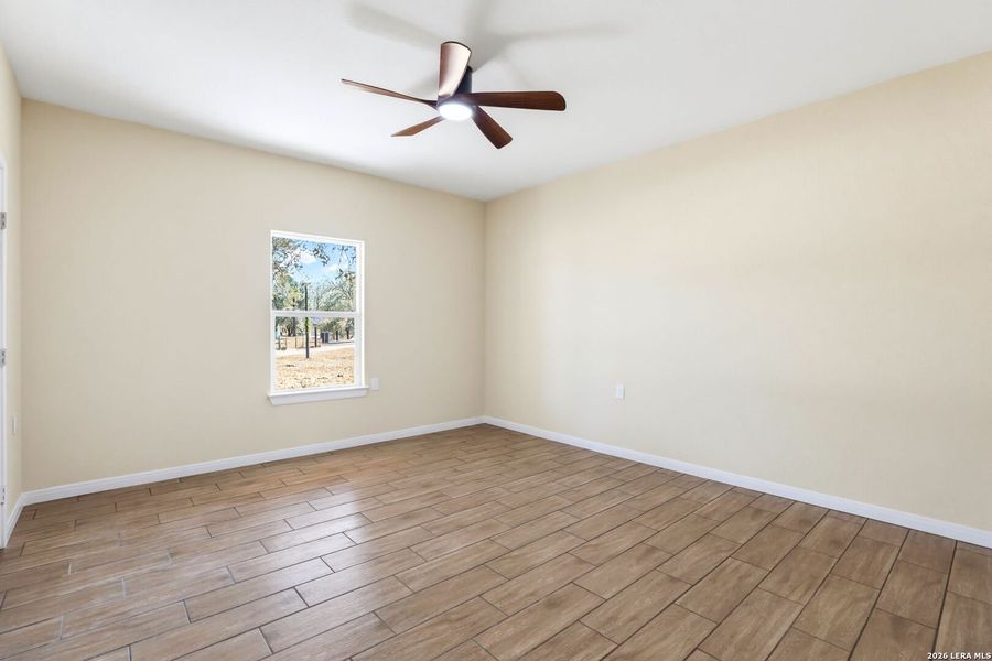 Spacious, unfurnished interior of a new home in , Poteet (Image 15).