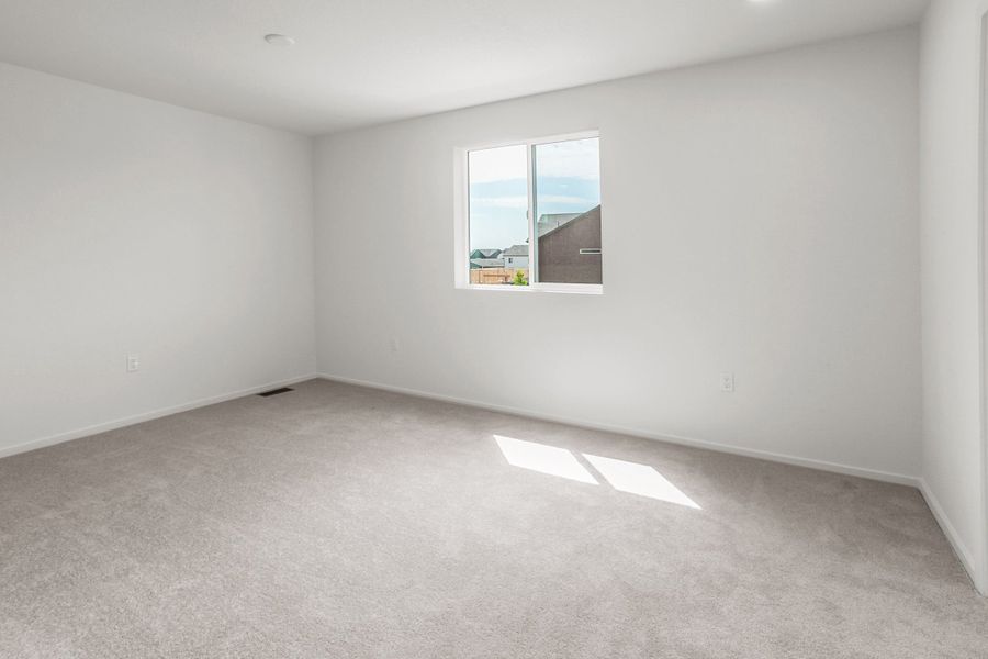 Spacious, unfurnished interior of a new home in Bloom, Fort Collins (Image 35).