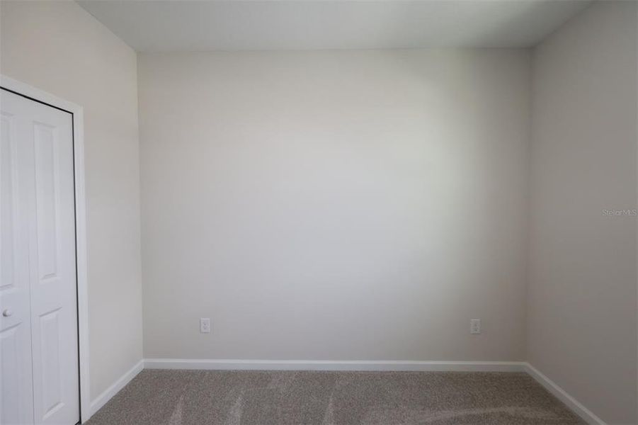 Spacious, unfurnished interior of a new home in Center Lake on the Park, St. Cloud (Image 18).