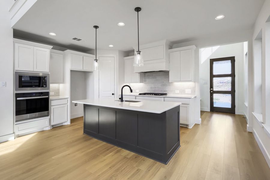 1705 Clover Fern - Kitchen