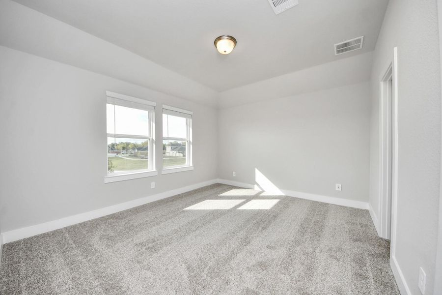 Spacious, unfurnished interior of a new home in Laurel Landing: Founders Collection, Alvin (Image 26).