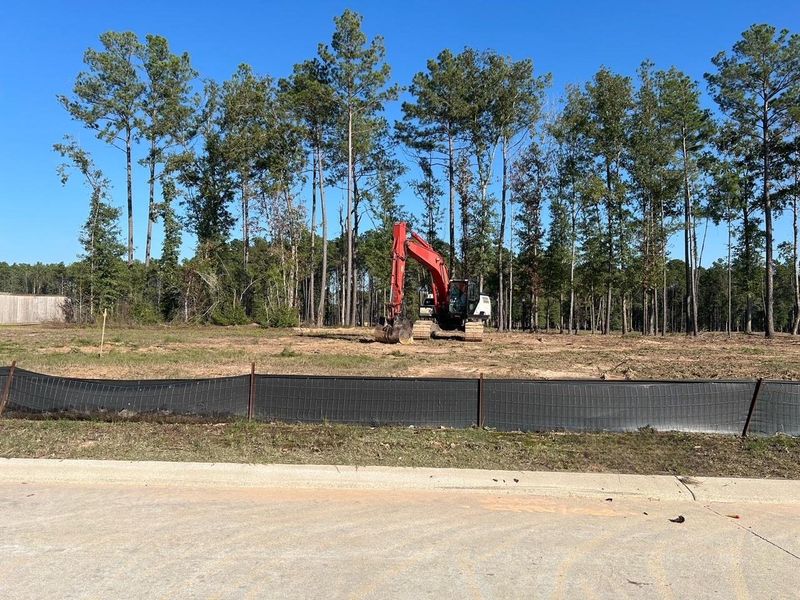 Community amenities in The Highlands 60', Porter (Image 7).