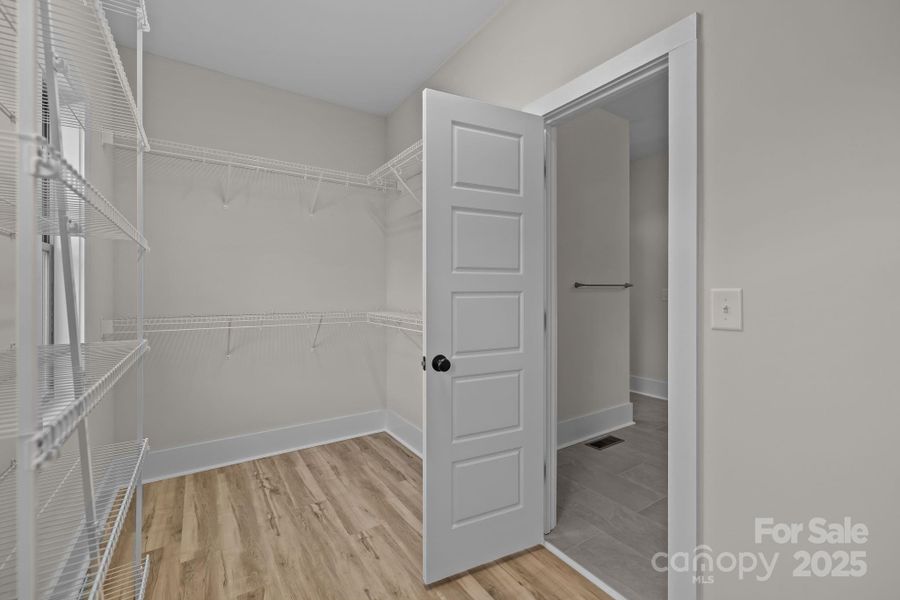 Spacious, unfurnished interior of a new home in , Monroe (Image 21).