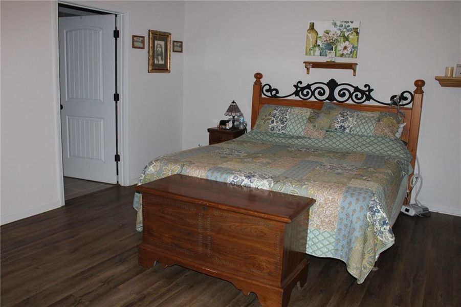 Furnished interior view inside a new home in , Cartersville (Image 11).