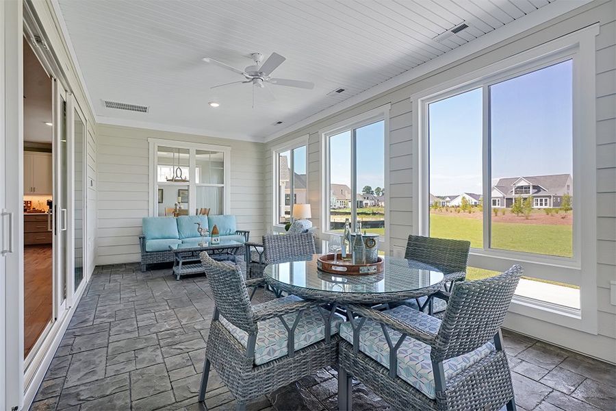 Cooper's Bay, Enclosed Loggia