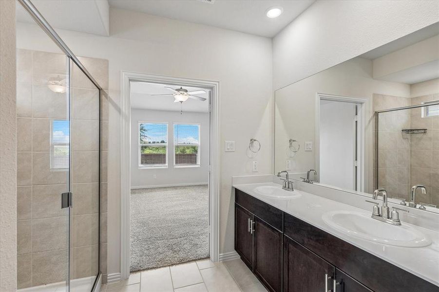 Furnished interior view inside a new home in Cibolo Hills, Fort Worth (Image 15).