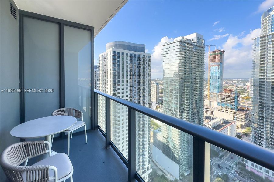 Condo located in Miami, FL showcasing its design and architecture (Image 30).