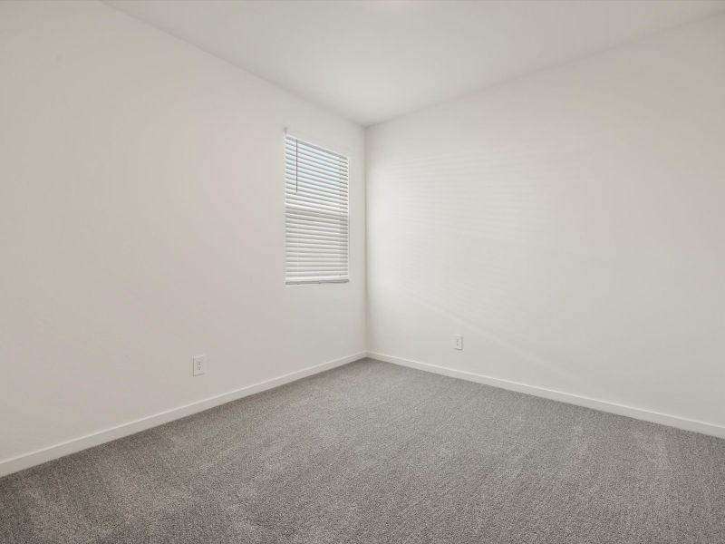 Spacious, unfurnished interior of a new home in San Tan Groves - Classic Series, San Tan Valley (Image 14).