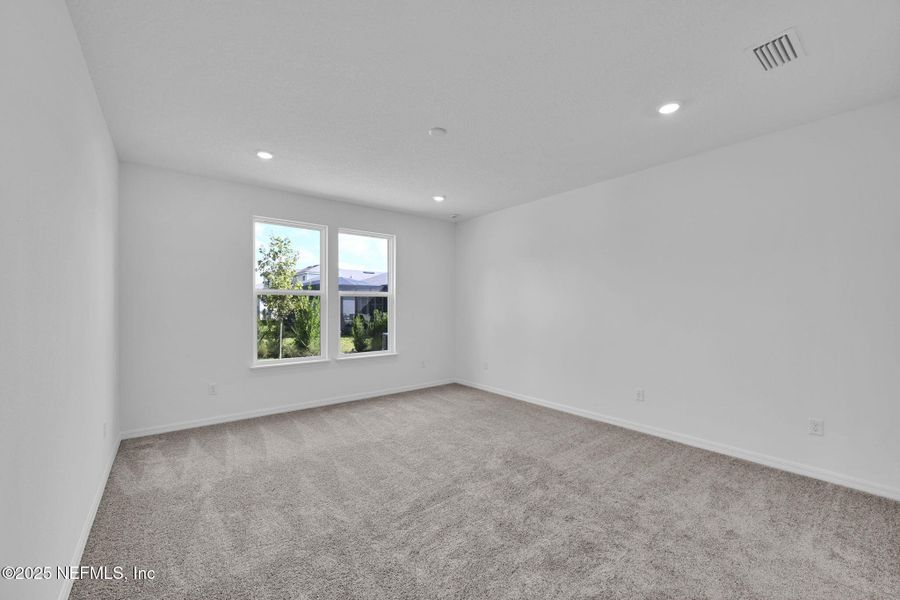 Spacious, unfurnished interior of a new home in Del Webb Nocatee, Ponte Vedra (Image 16).