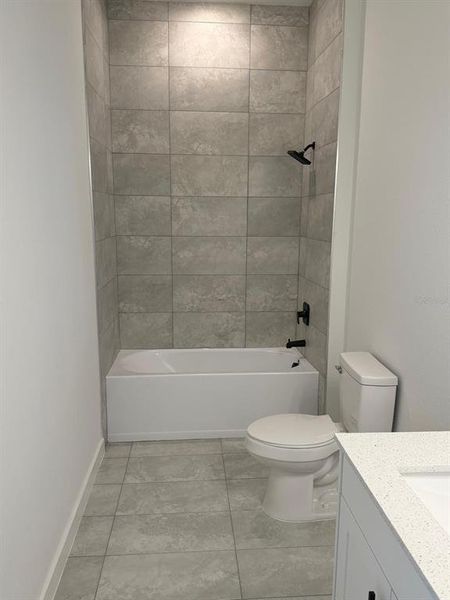 Furnished interior view inside a new home in , Ocala (Image 8).