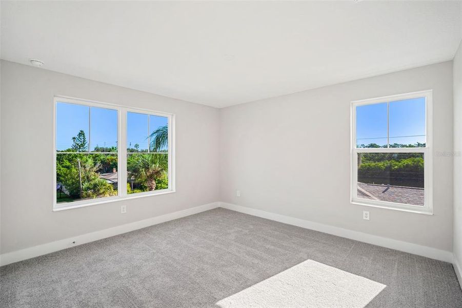 Spacious, unfurnished interior of a new home in , St. Petersburg (Image 40).