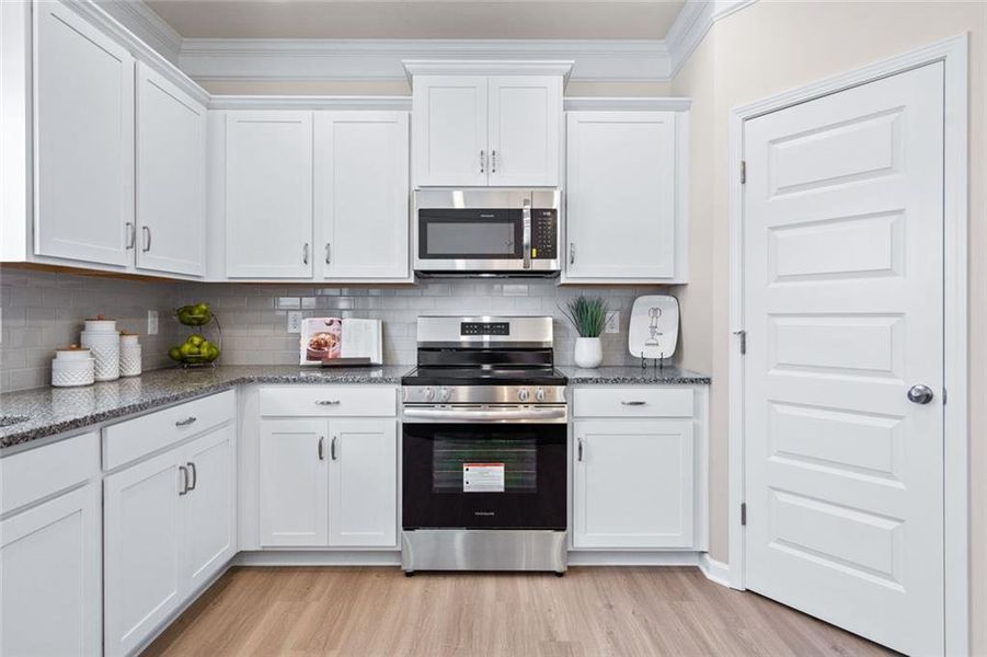 Furnished interior view inside a new home in Johnson Crossing, Cartersville (Image 3).