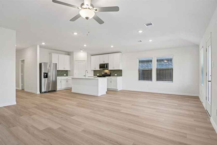 Spacious, unfurnished interior of a new home in Lakehaven - Signature Series, Farmersville (Image 24). Spacious, unfurnished interior of a new home in Lakehaven - Signature Series, Farmersville (Image 24).