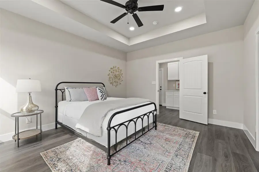 Please note: Photos shown are not of the actual homes but are of the same floorplan. Finishes and features may vary.