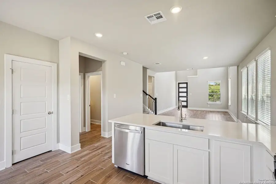 Furnished interior view inside a new home in Comanche Ridge, San Antonio (Image 8). Furnished interior view inside a new home in Comanche Ridge, San Antonio (Image 8).