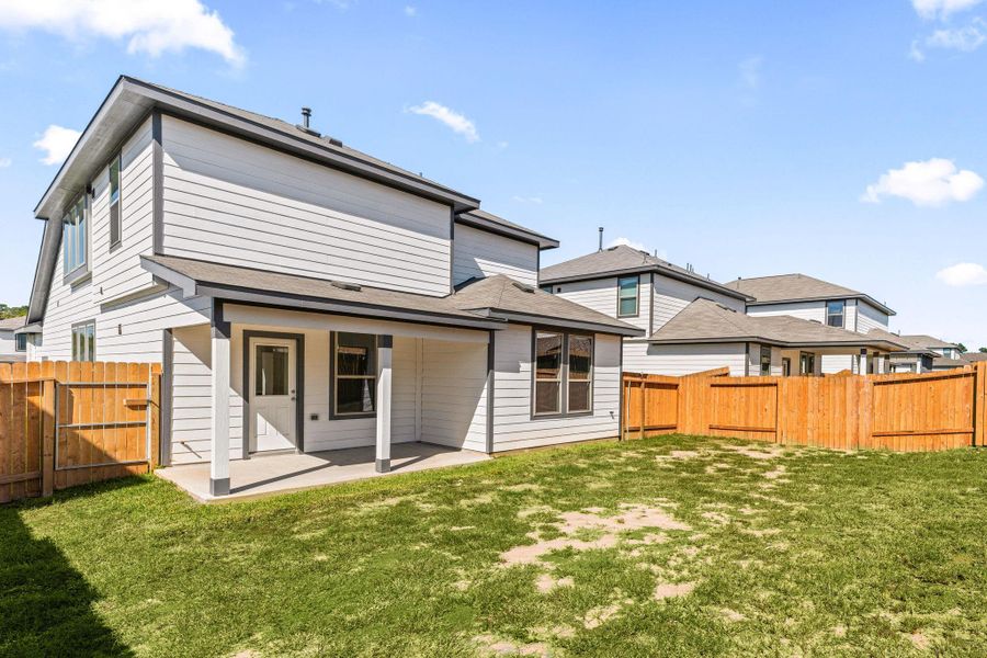 This amazing backyard provides enough space for many activities! From fun summer outdoor parties, to roasting marshmallows in the winter, this gorgeous backyard gives you the ability for many days/nights of memories! This amazing backyard provides enough space for many activities! From fun summer outdoor parties, to roasting marshmallows in the winter, this gorgeous backyard gives you the ability for many days/nights of memories!