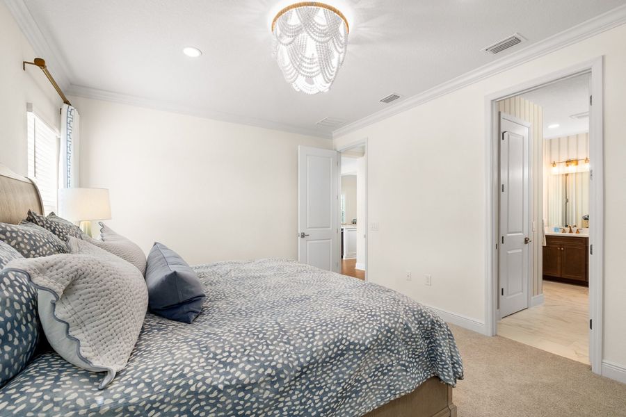 Representative furnished interior of a home built from the Liberty 4 by Neal Communities in Palmera, Venice (Image 19).