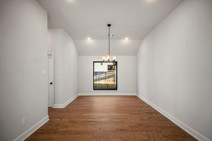 Spacious, unfurnished interior of a new home in Jordan Ranch 70' Lots, Fulshear (Image 42).