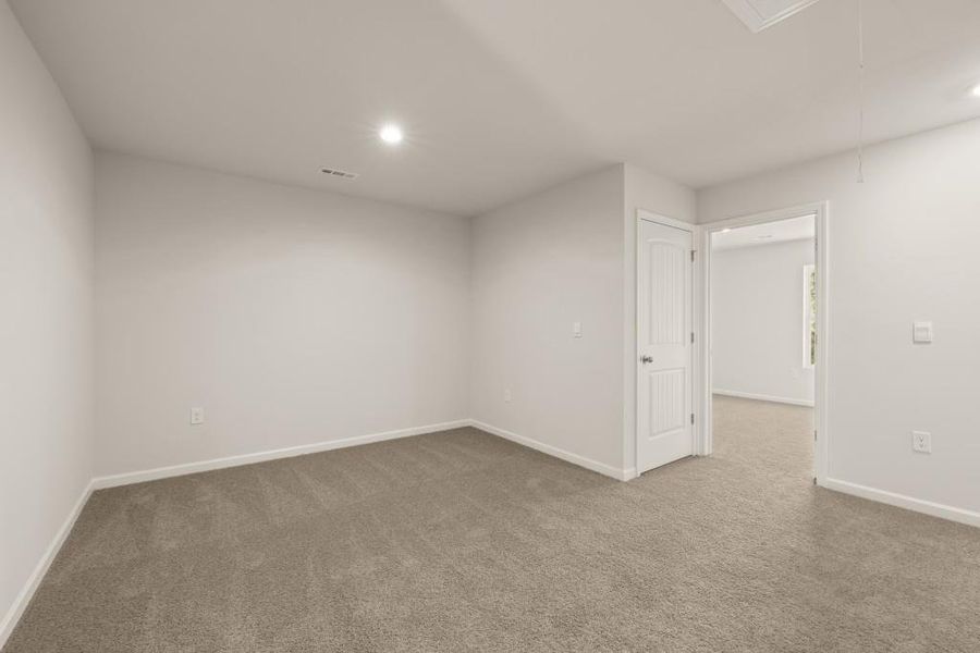 Spacious, unfurnished interior of a new home in Hughes Court, Dawsonville (Image 22).
