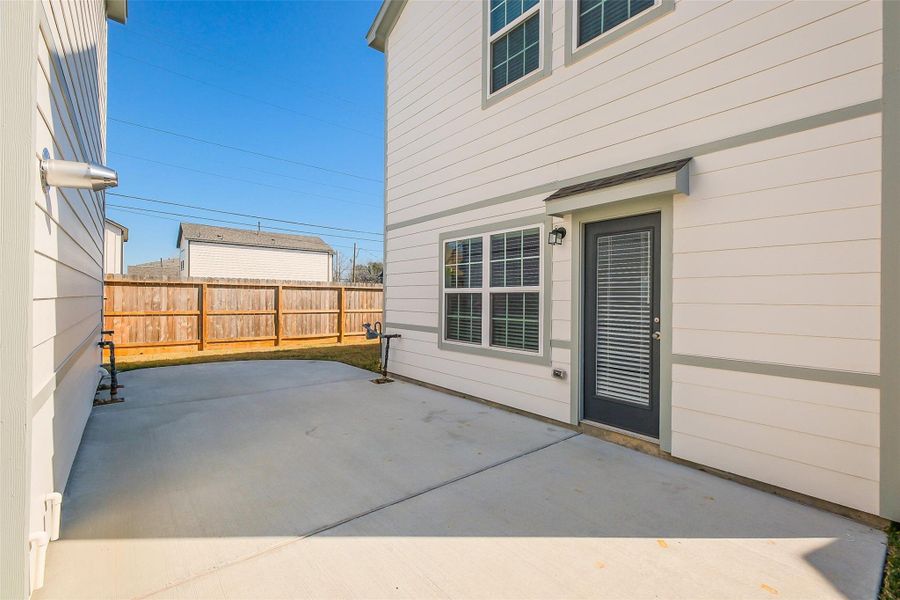 Exterior details and patio area of a home in , Houston (Image 31).