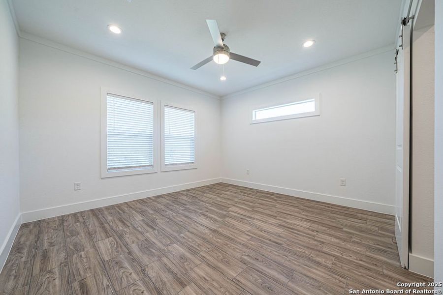 Spacious, unfurnished interior of a new home in , San Antonio (Image 21).