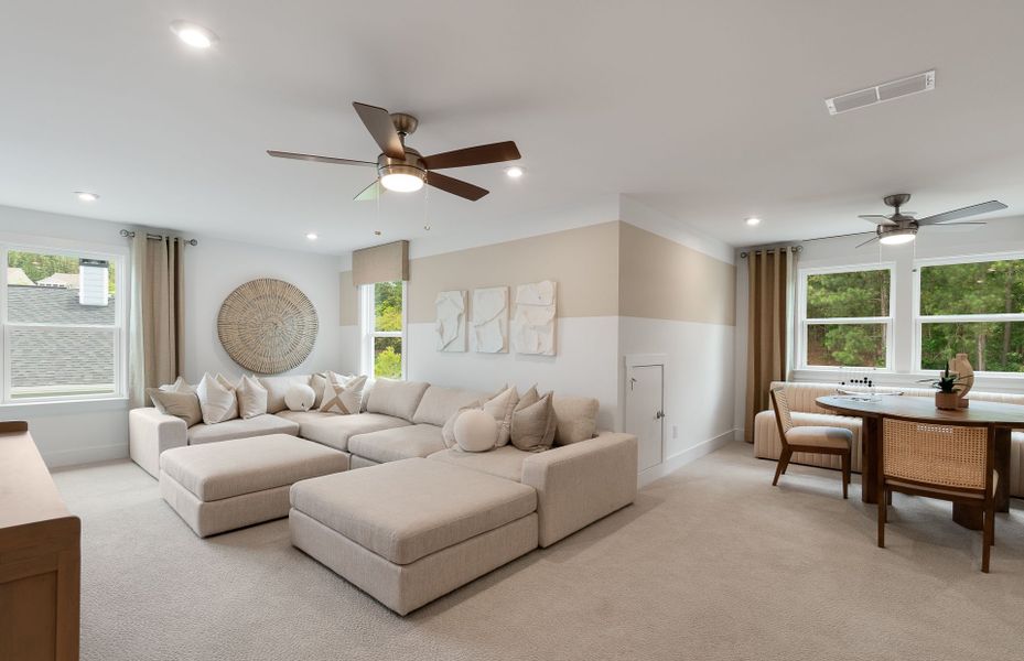 Furnished interior view inside a new home in Del Webb at Lake Oconee, Greensboro (Image 28).