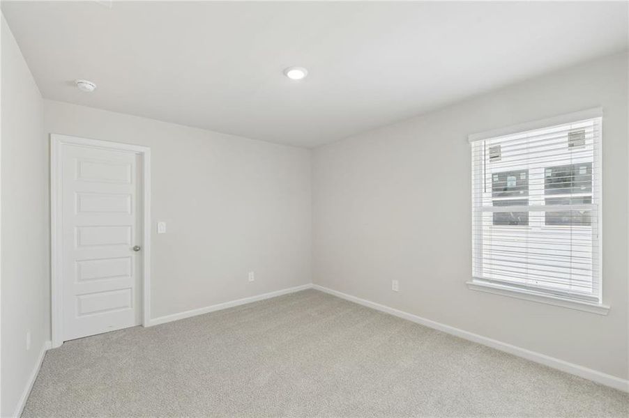 Spacious, unfurnished interior of a new home in Martin Springs - Estate Series, Lawrenceville (Image 37).