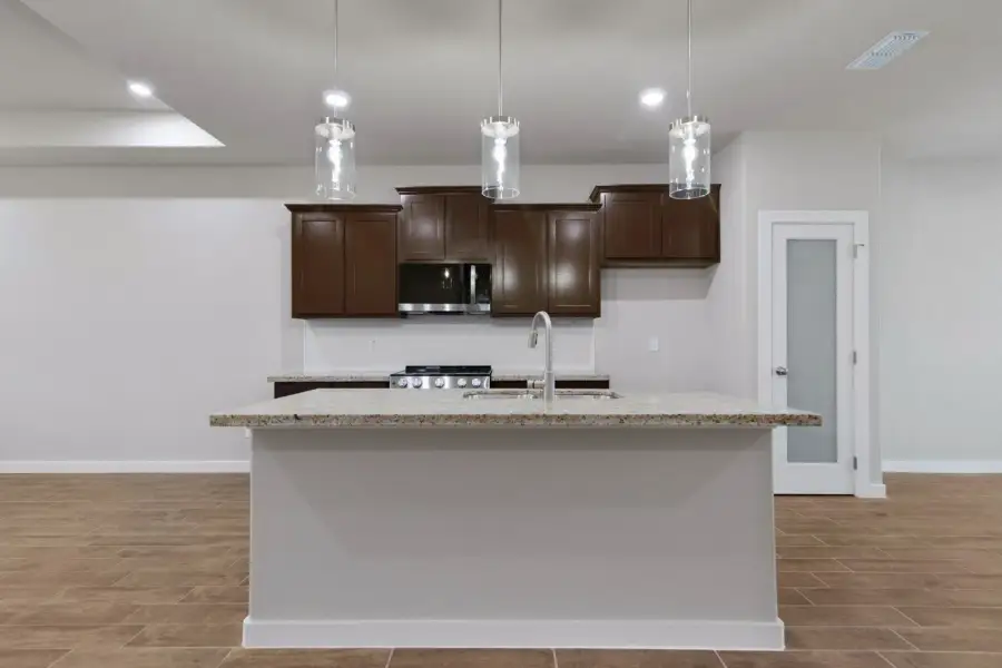 Representative furnished interior of a home built from the Clovis by Hakes Brothers in Alberta Heights, Edinburg (Image 7). Representative furnished interior of a home built from the Clovis by Hakes Brothers in Alberta Heights, Edinburg (Image 7).
