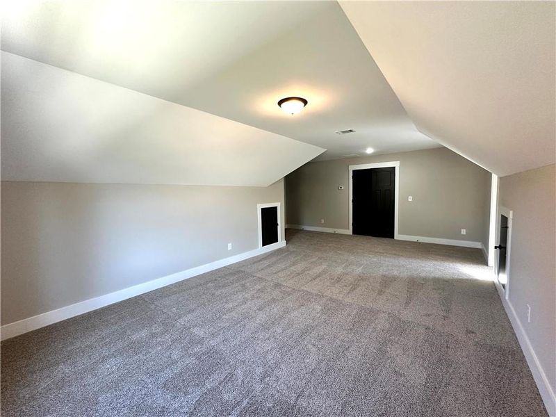 Spacious, unfurnished interior of a new home in , Kingston (Image 25).
