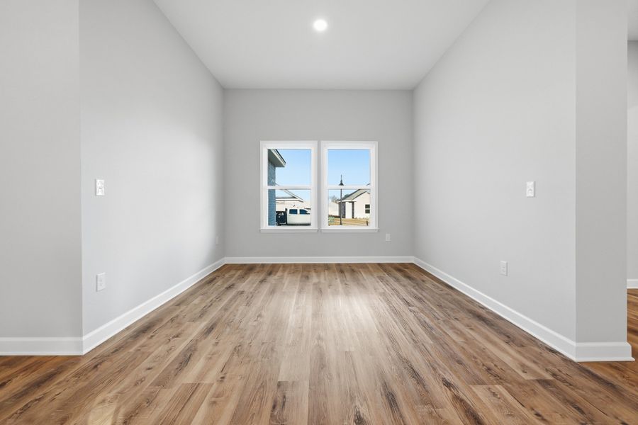 Spacious, unfurnished interior of a new home in , Crestview (Image 25).