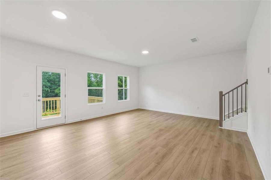 Spacious, unfurnished interior of a new home in The Pointe at Heron Bay, Locust Grove (Image 24).