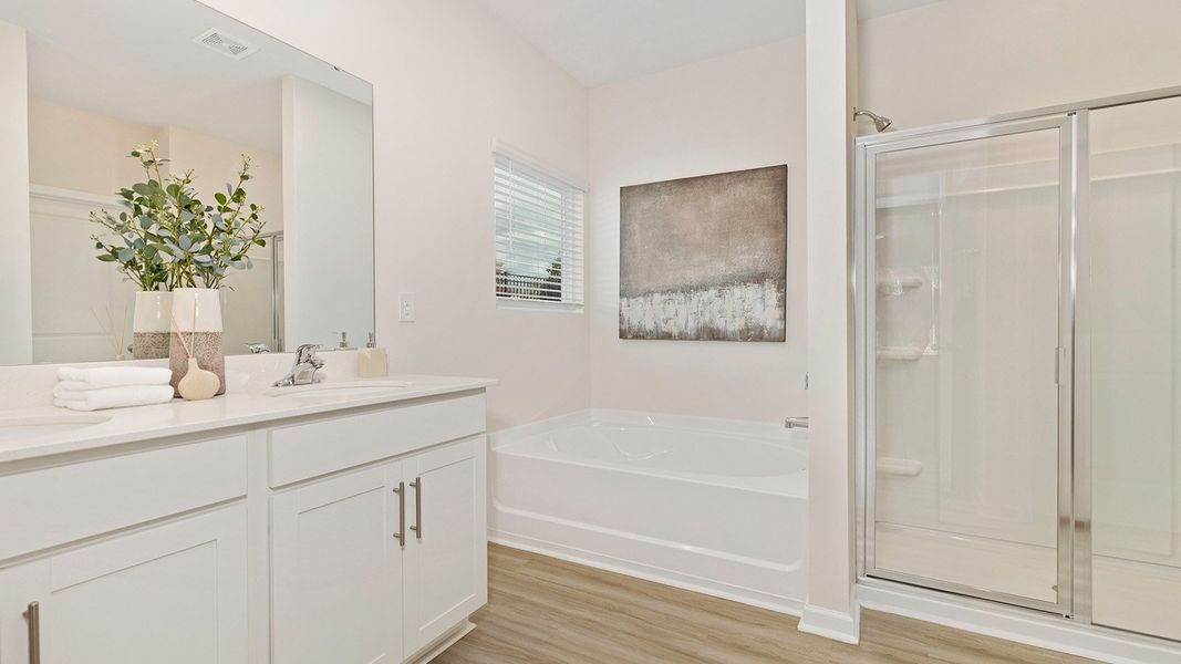 Furnished interior view inside a new home in Valleywood Farms, Waynesville (Image 15).